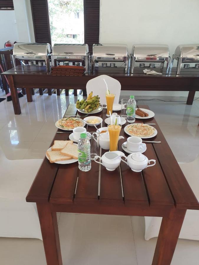 Delhousie Hotel Nallathanniya Екстериор снимка